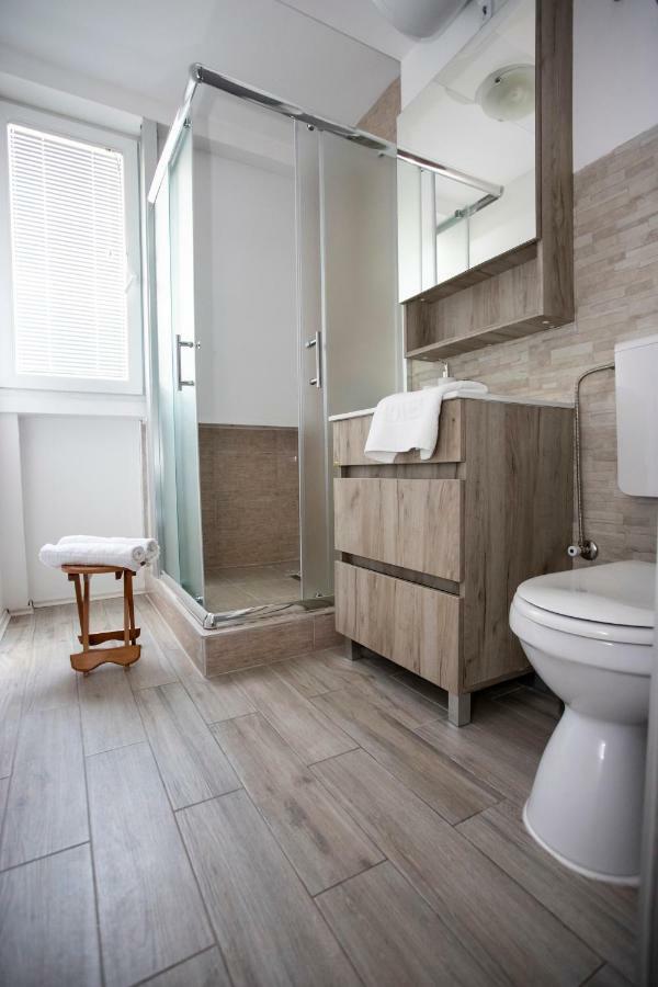 Venus Apartment Ni Екстериор снимка