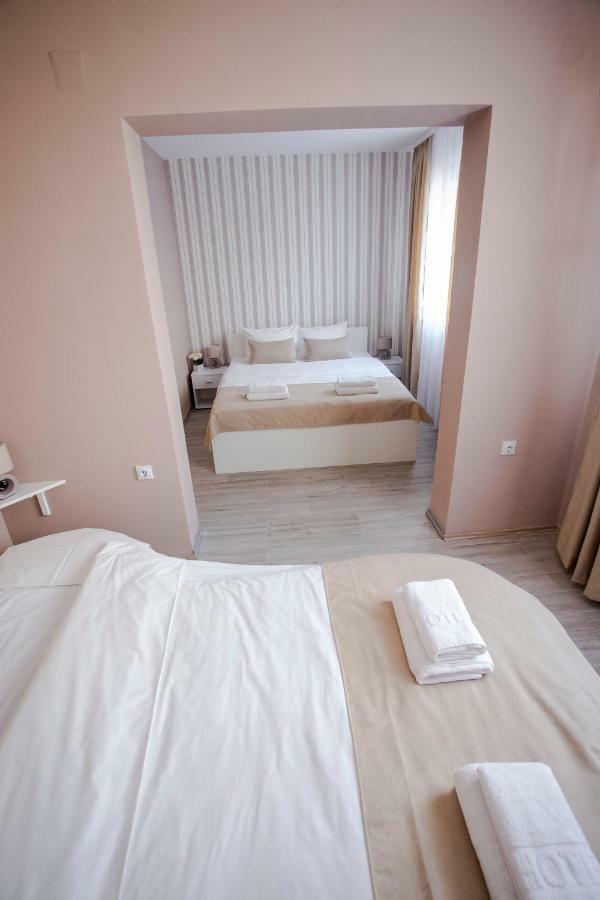 Venus Apartment Ni Екстериор снимка